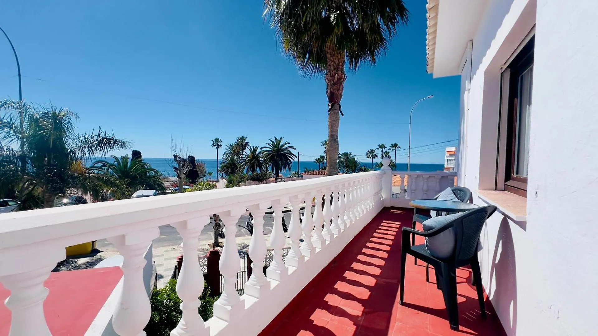 Villa Torrecilla En El Centro De Nerja - South Costa