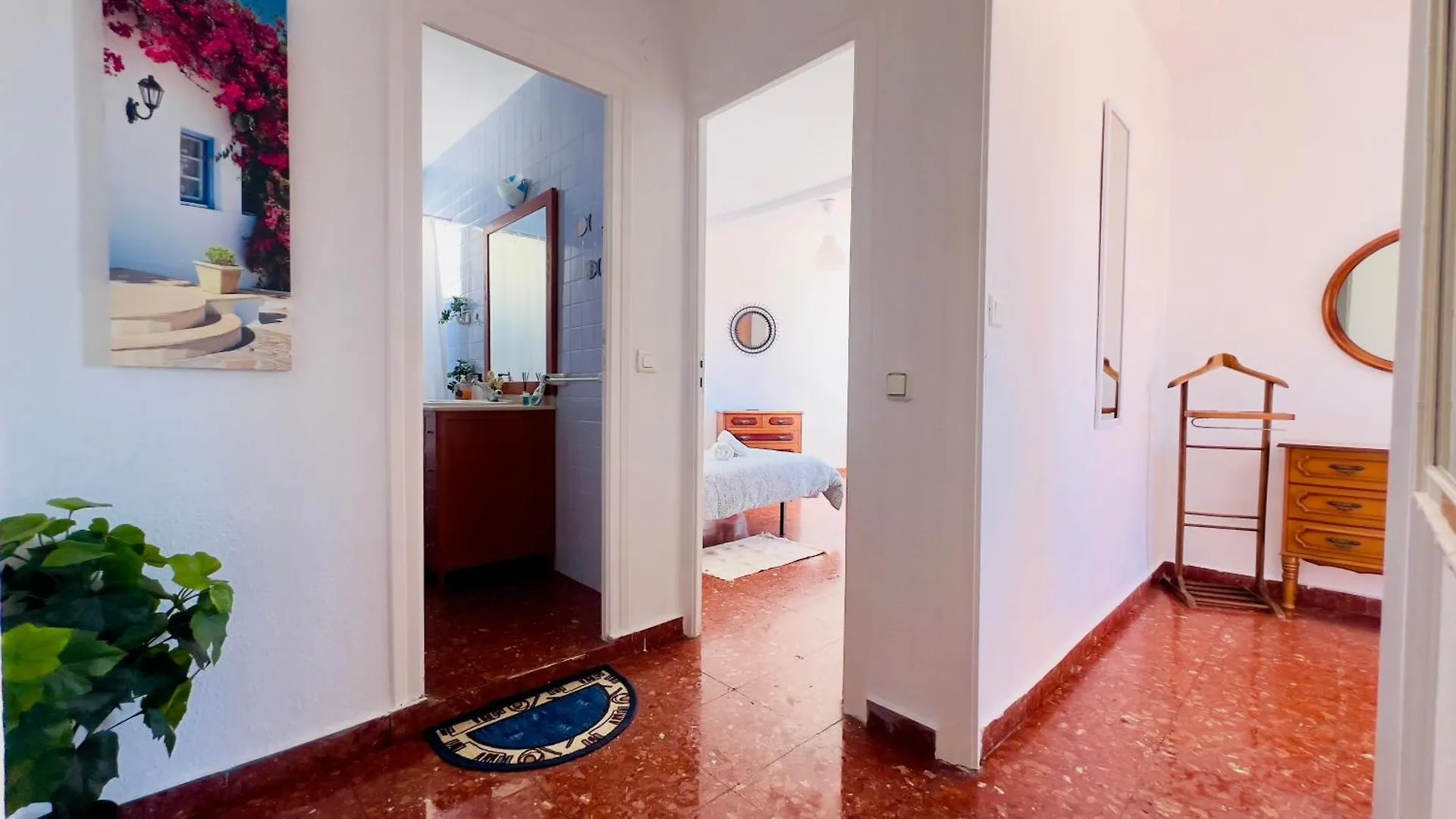Villa Torrecilla En El Centro De Nerja - South Costa